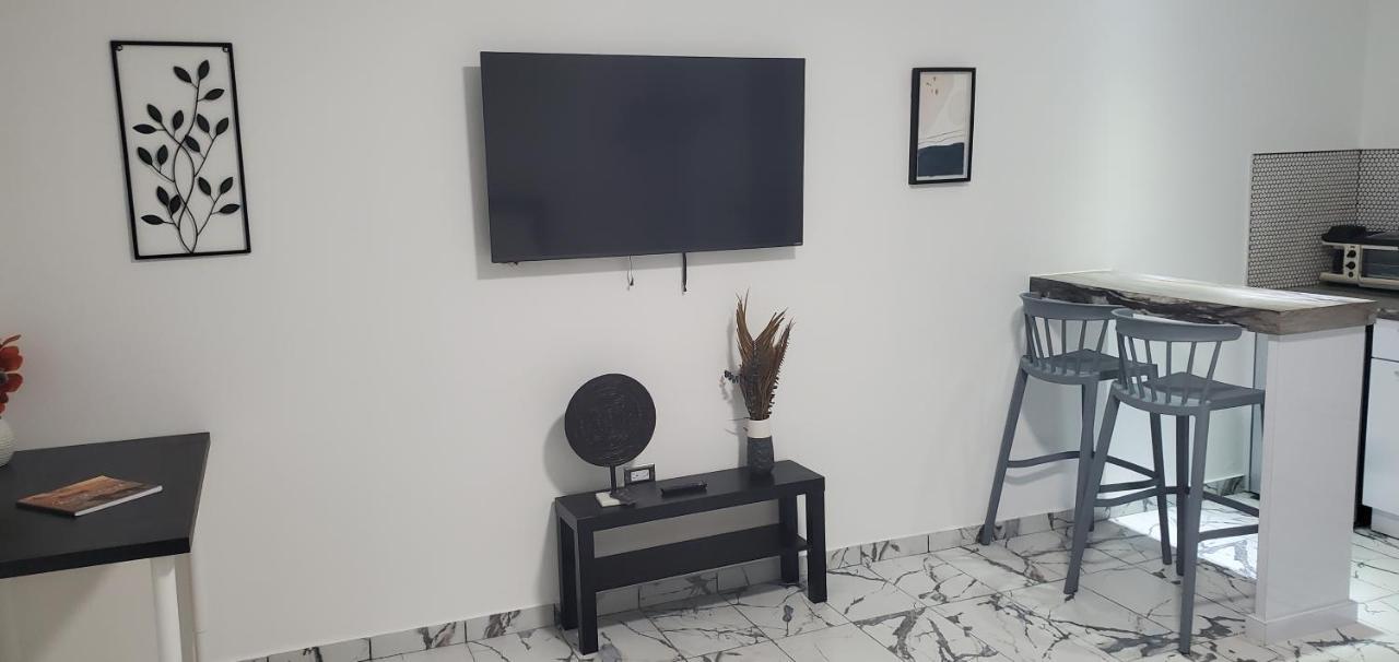 2 Palmas Str Otel Aguadilla Dış mekan fotoğraf